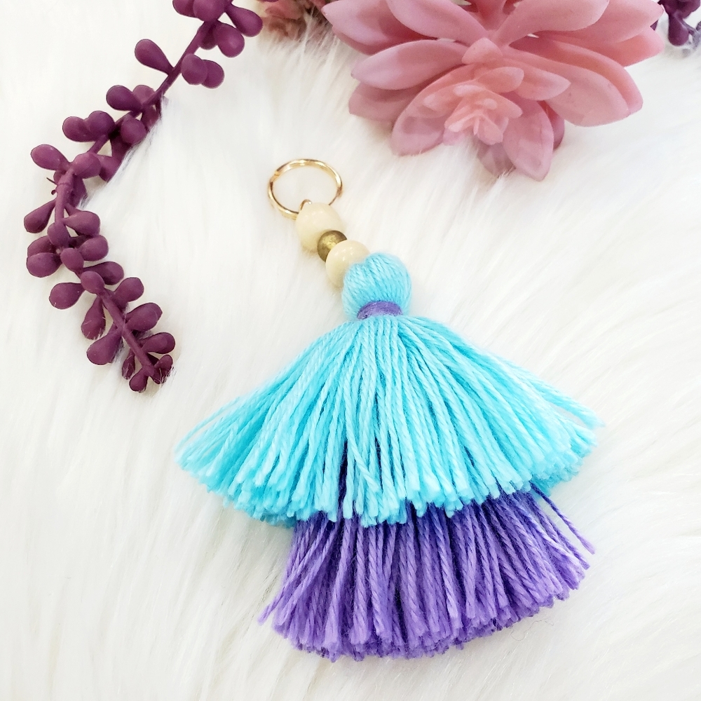 Keychain handmade with Wool and natural beads